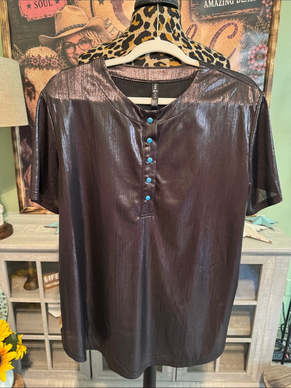2 Fly Co Brown Short-Sleeve Henley Top with Turquoise Buttons Size XL